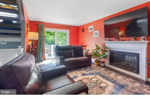 10230 Faire Commons Ct, Burke, VA 22015