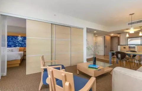 collins ave, North Miami Beach, FL 33160