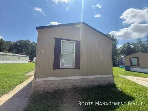 200 Paradise Acres Rd #25, Carterville, IL 62918