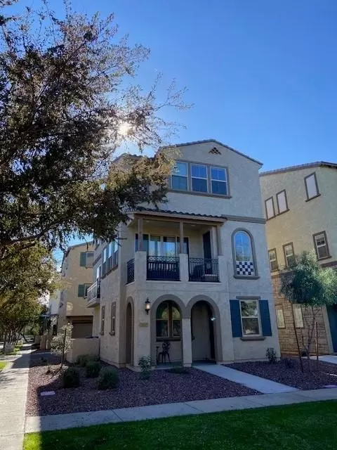 1636 E Dogwood Ln #C, Gilbert, AZ 85295