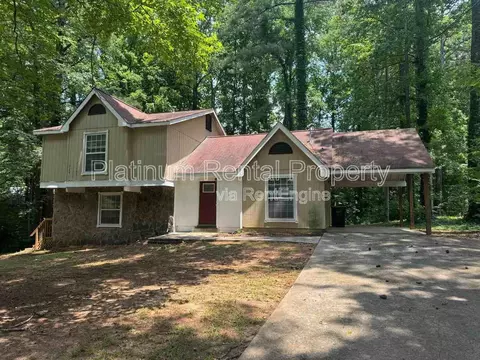 270 Splitwood Ln, Fairburn, GA 30213