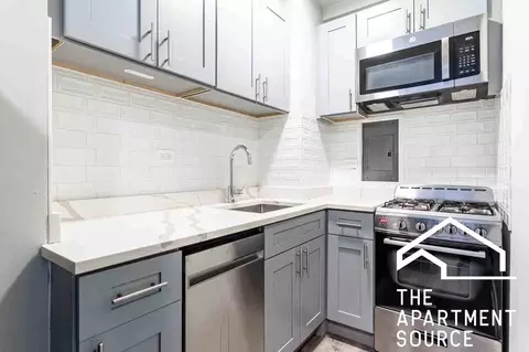 505 W Belmont Ave #2C, Chicago, IL 60657
