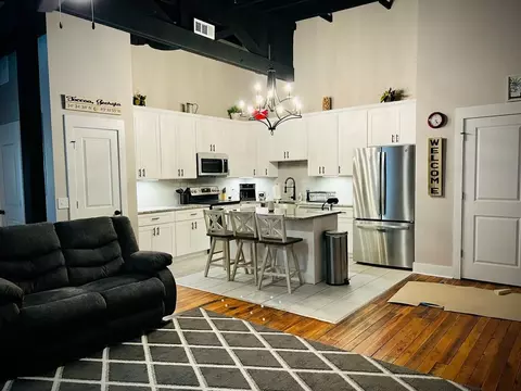 26 Doyle St #202, Toccoa, GA 30577