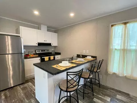 8880 Turkey Ridge Rd, Breinigsville, PA 18031