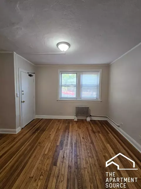 6904 N Ravenswood Ave #1, Chicago, IL 60626