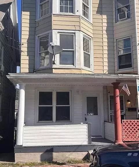 317 E Bertsch St #1, Lansford, PA 18232