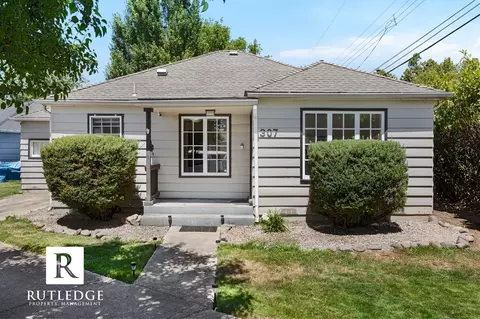 307 Monroe St, Medford, OR 97501