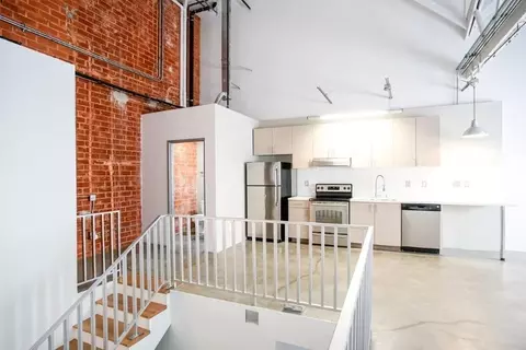 5355 Cartwright Ave, Los Angeles, CA 91601