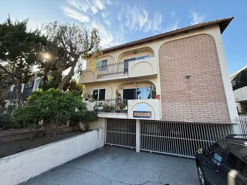 12235 Pacific Ave #104, Los Angeles, CA 90066