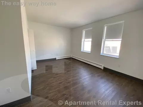1 Franklin St #201, Somerville, MA 02145