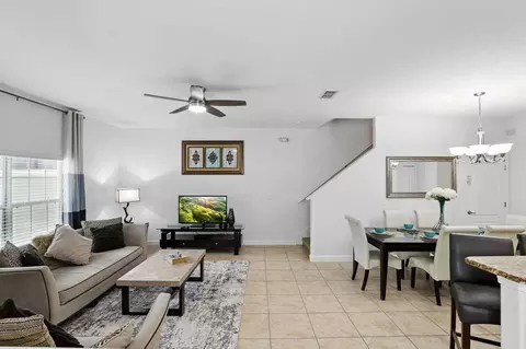 bismarck palm rd, Kissimmee, FL 34747