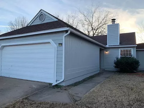 4728 S Ironwood Ave, Broken Arrow, OK 74011