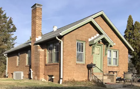 402 S Eagleson Ave, Bloomington, IN 47401