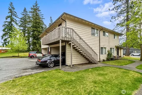 1315 Wildwood St #D, Marysville, WA 98270