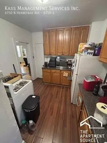 6750 N Hermitage Ave #1, Chicago, IL 60626