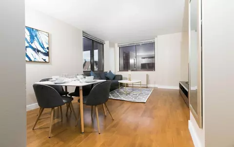 w 90th st, New York, NY 10024