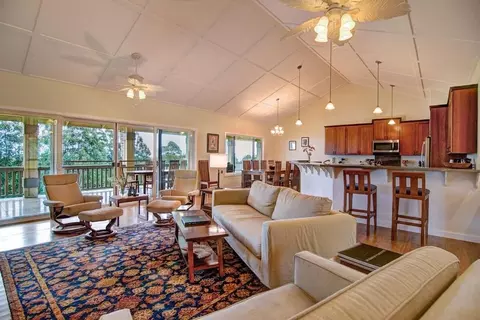 paauhau st, Honokaa, HI 96727