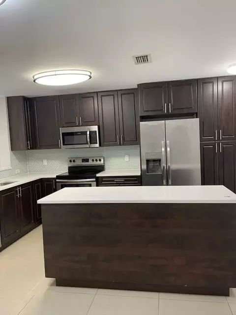 663 Dover St # 7, Boca Raton, FL 33487