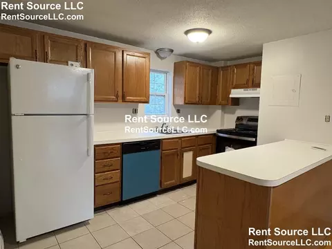 29 Arlington Rd #02, Woburn, MA 01801