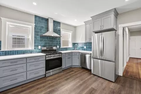 18 Lyon St #3, Boston, MA 02122
