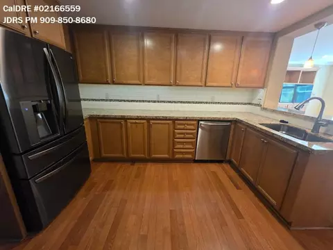 121 Roadrunner, Irvine, CA 92603 photo 5