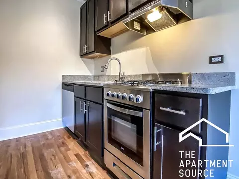 4737 N Hermitage Ave #203, Chicago, IL 60640