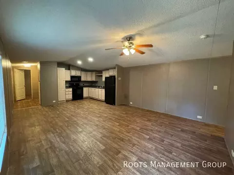 1325 N Franklin St #229, Dublin, GA 31021