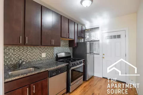 3900 N Janssen Ave #2, Chicago, IL 60613