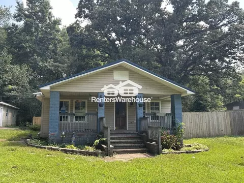 221 Virginia Dr, Hueytown, AL 35023