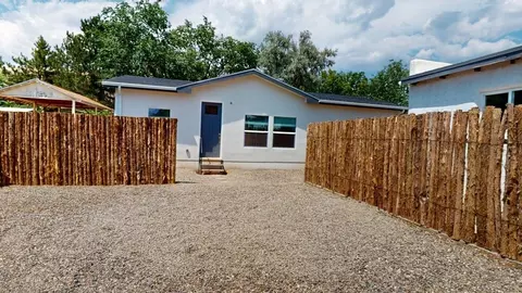 703 Columbia St, Santa Fe, NM 87505