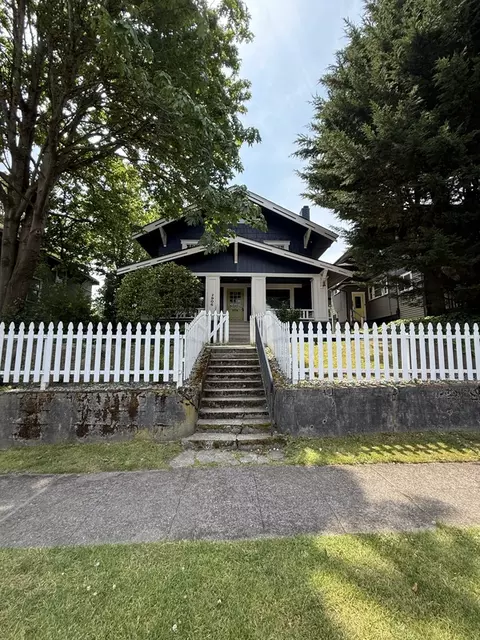 2906 N 21st St #2, Tacoma, WA 98406