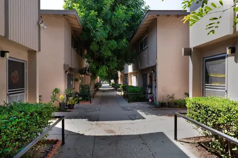 800 S Azusa Ave, Azusa, CA 91702 photo 2