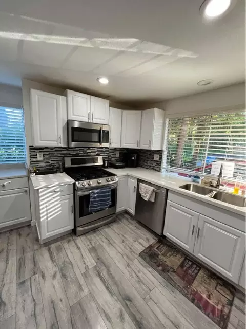 2112 164th Ave NE, Bellevue, WA 98008