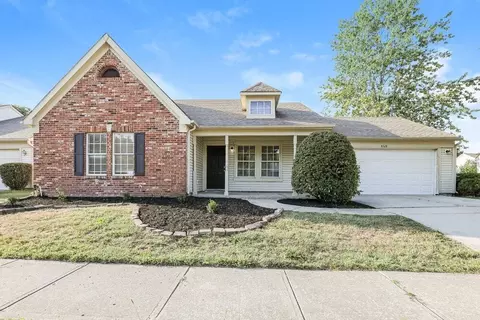 8528 Pioneer Trl, Fishers, IN 46038