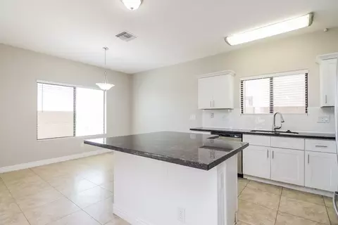 2191 E Greenlee Ave, Apache Junction, AZ 85119 photo 6