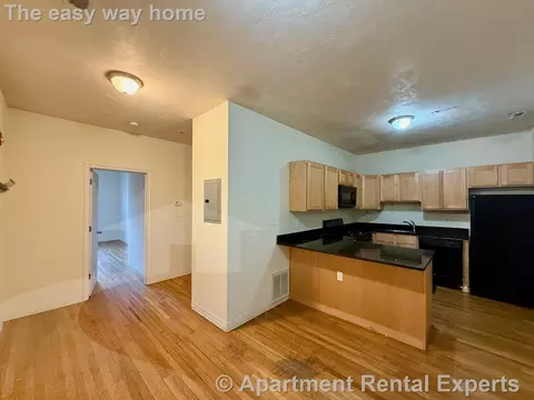 22 Bow St #1, Somerville, MA 02143