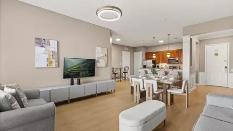 shoreway loop, Orlando, FL 32819