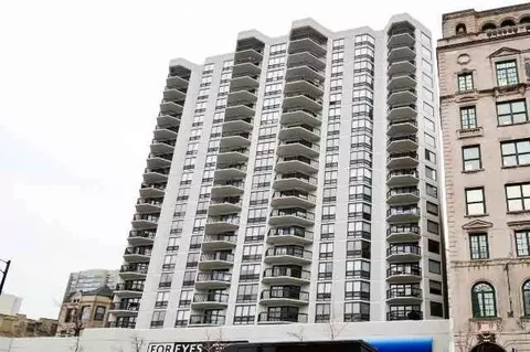 2555 N Clark St #301, Chicago, IL 60614