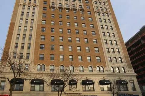 4607 N Sheridan Rd #1210, Chicago, IL 60640