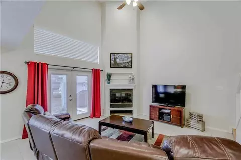 631 Cimarron Trl #631, Irving, TX 75063