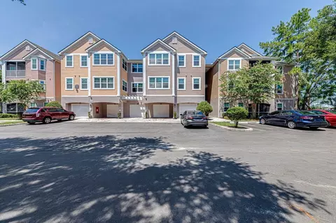 3250 Village Way #305, Orlando, FL 32807