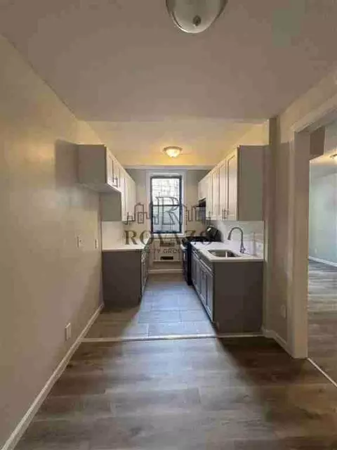 25 Van Velsor Pl #1L, Newark, NJ 07112