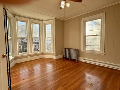 85 Bank St #2, North Attleboro, MA 02760