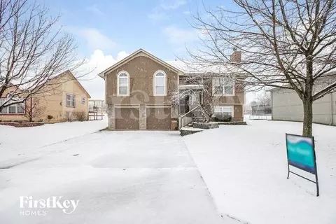 701 Corrington Dr, Raymore, MO 64083