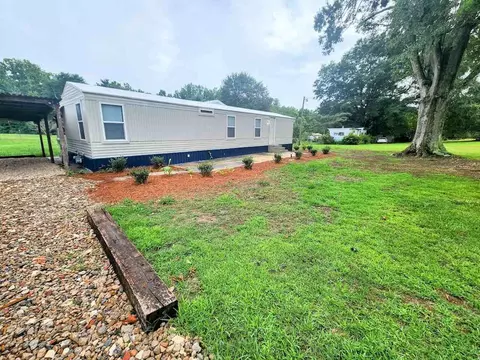 111 Elizabeth City Dr, Easley, SC 29642
