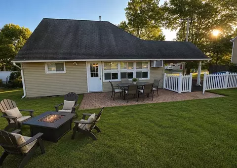 16 Crabtree Dr, Levittown, PA 19055