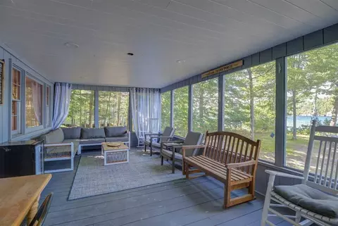 sunset rd, Raymond, ME 04071