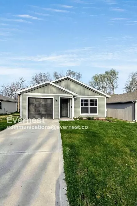 4236 Park Ave, Kansas City, MO 64130