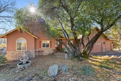 14304 Lake Vista Dr, Sonora, CA 95370