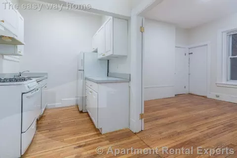 891 Massachusetts Ave #12, Cambridge, MA 02139
